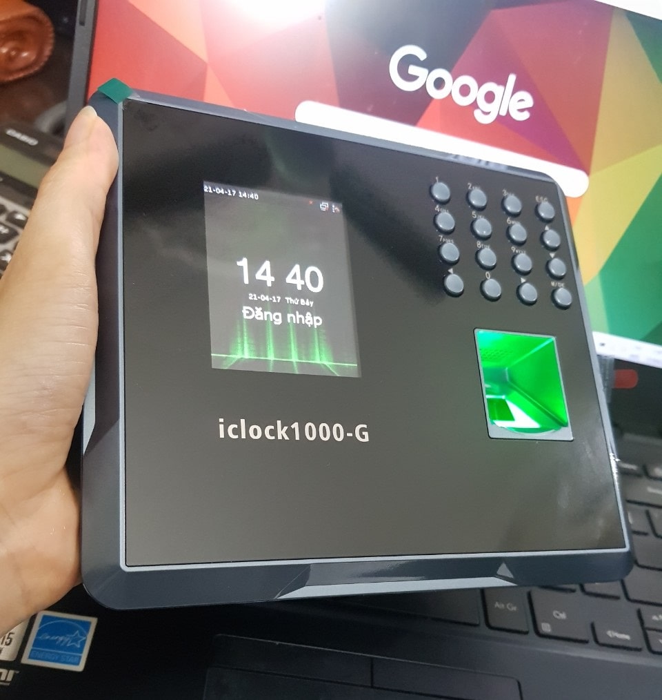 Máy Chấm Công Zkteco Iclock 1000G Chính hãng 6 Máy chấm công Ronald Jack ICLOCK 1000G là thiết bị tiên tiến, tích hợp chức năng kiểm soát cửa ra vào. Với chip xử lý Intel Multi-Bio 600 của Mỹ và mắt đọc chống trầy xước, máy đảm bảo hiệu suất cao và độ bền lâu dài.